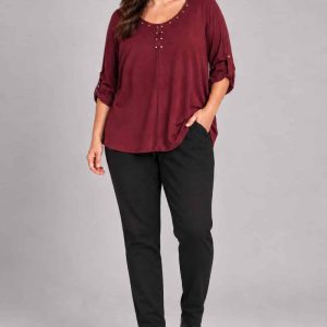 Top Nela Tachas Burdeos