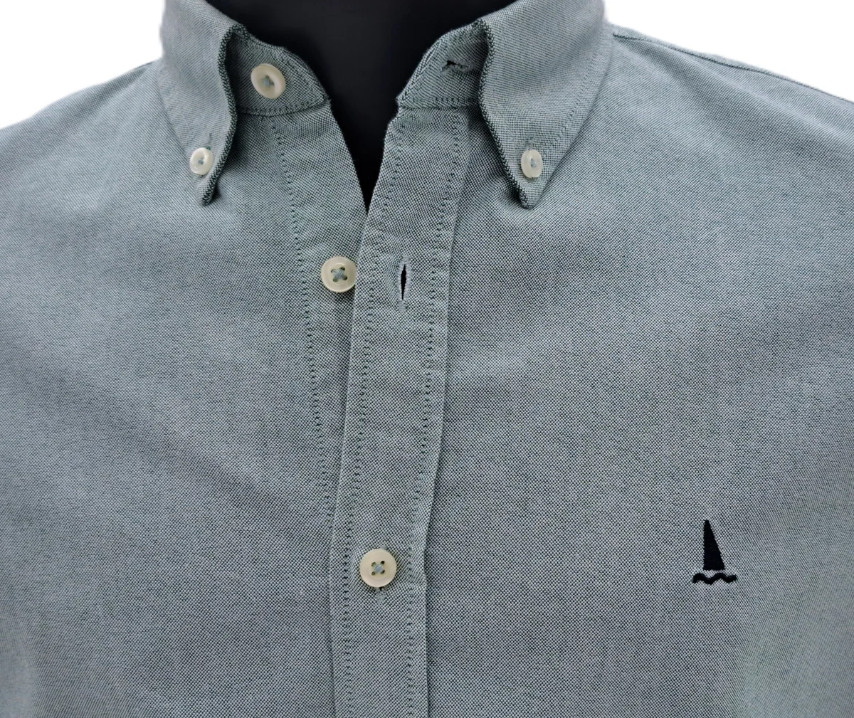 CAMISA OXFORD VERDE / BOTONES EN EL CUELLO - Imagen 3