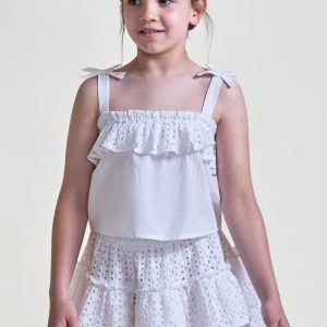 Top blanco niña con volante bordado y tirantes lazo 266018