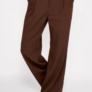 Pantalón Pinzas Efecto Lino Amara Chocolate