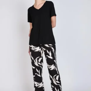 Polera Escote V Cecilia Negro Woman by Eclipse