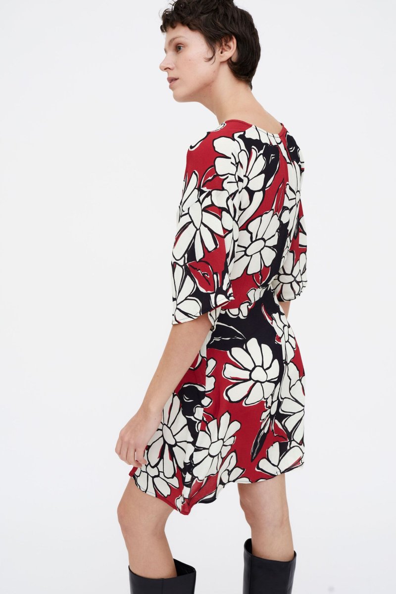 Vestido flores rojo y negro - Imagen 3