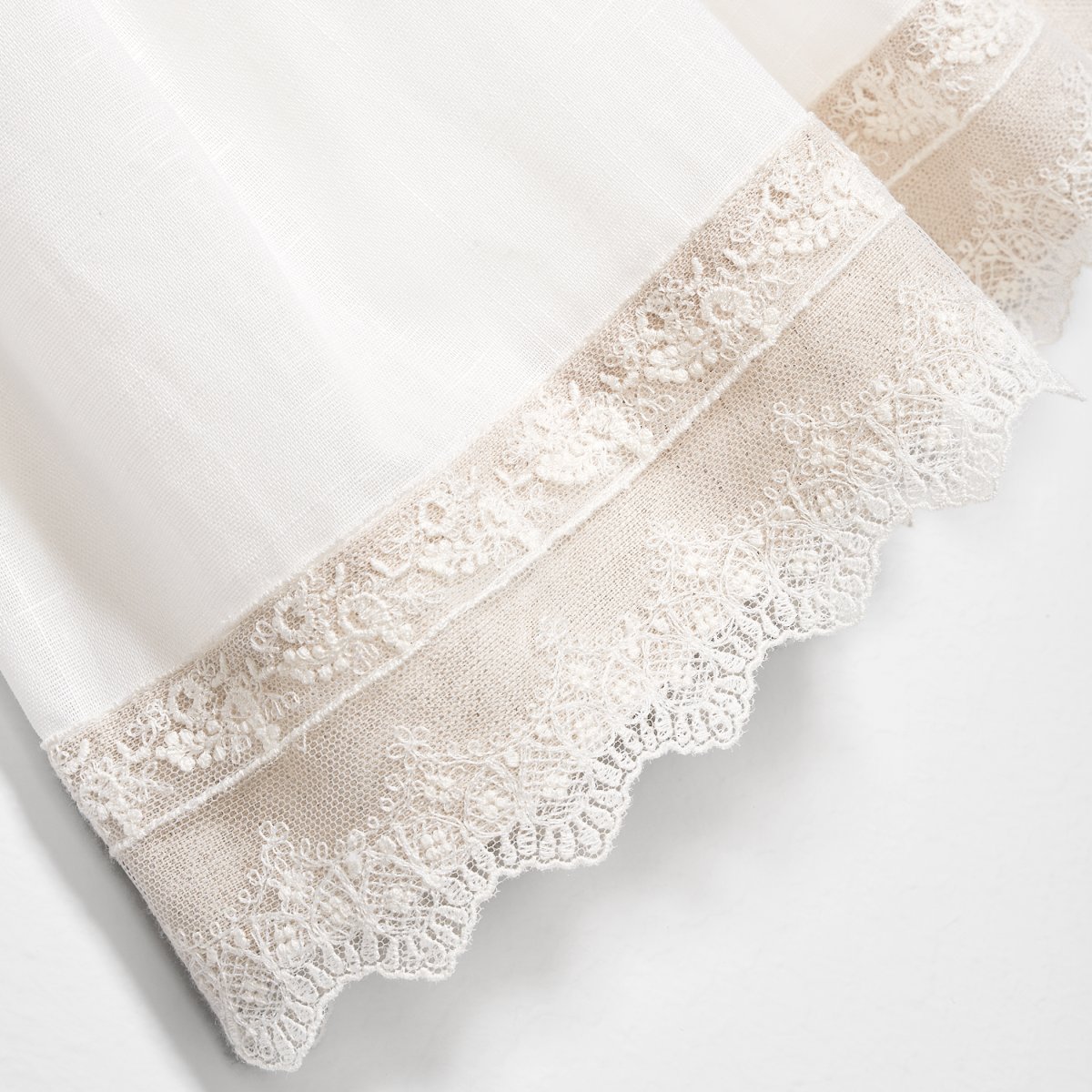 Faldón Little Linen - Imagen 5