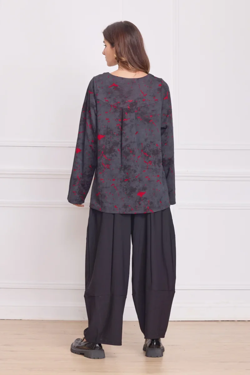 Haut femme gris à motifs rouges – 100% coton - Imagen 4