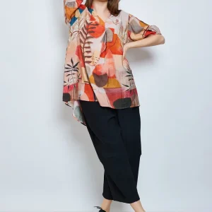 Top orangé aux couleurs vibrantes