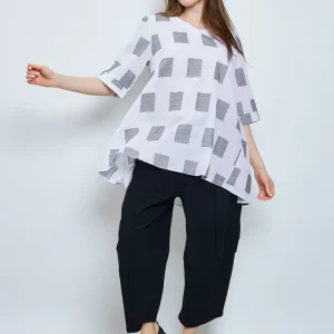 Blouse aux impressions carrés