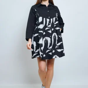 Chemise noire à motifs blancs