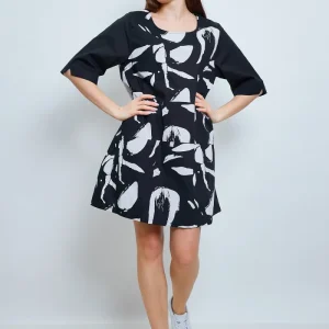Robe tunique noire à motifs blancs
