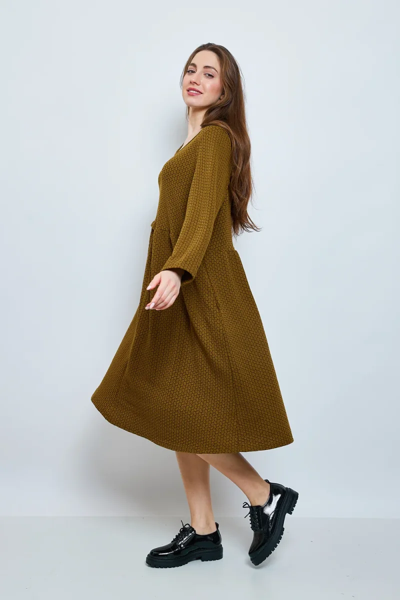 Robe avec plis aux formes d'émeraudes - Imagen 3
