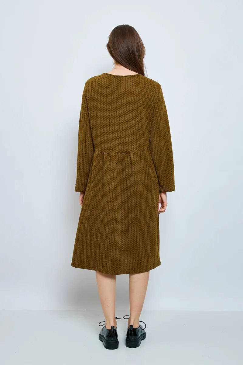 Robe avec plis aux formes d'émeraudes - Imagen 4