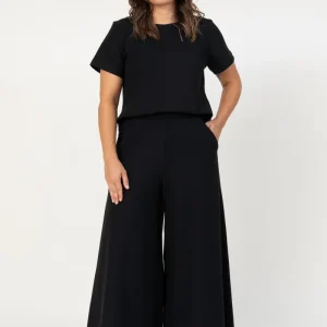Falda pantalón de vuelo negro
