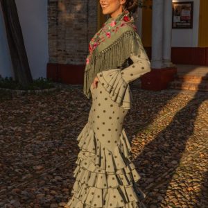 Traje de Flamenca Verde Esmeralda – Total Look “Todo al Verde”