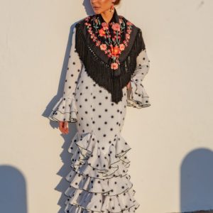 Modelo Triana Blanco Lunar Negro