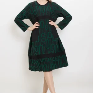 Robe à motifs rectangles reliés
