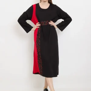 Robe aux feuilles rouges et pappus blanches
