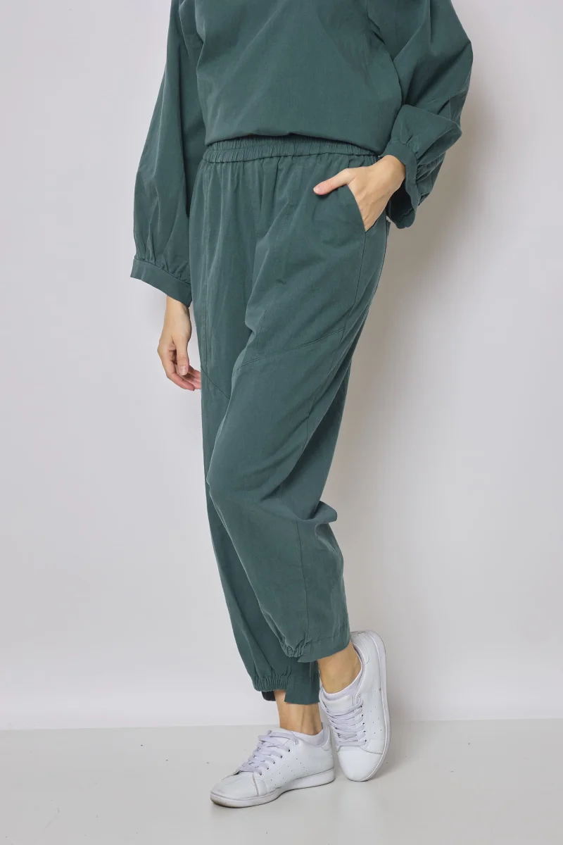 Pantalon avec bas en fente élastiquée - Imagen 6