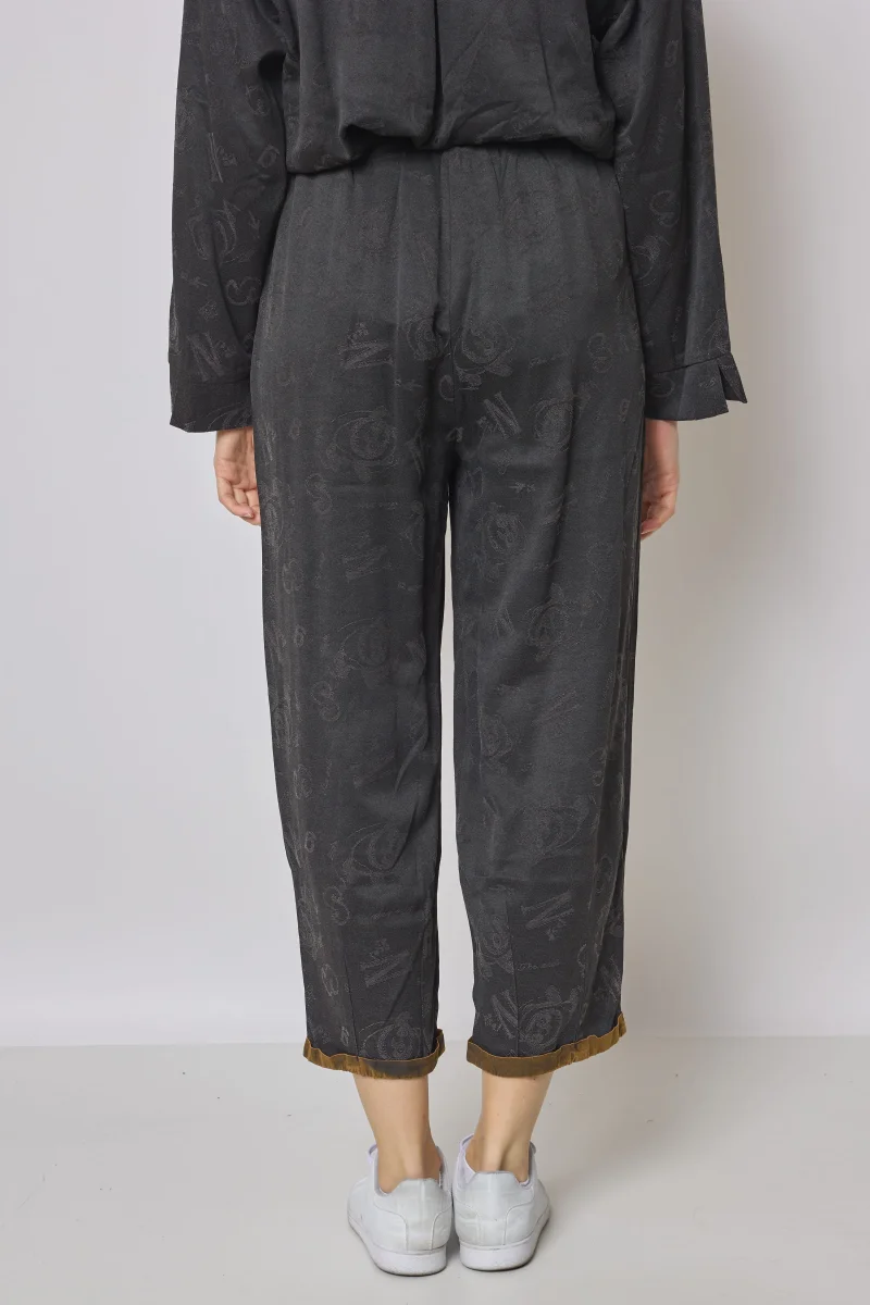 Pantalon fluide gris à motifs - Imagen 4