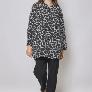Manteau court noir et blanc