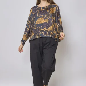 Blouse bleue et beige légère