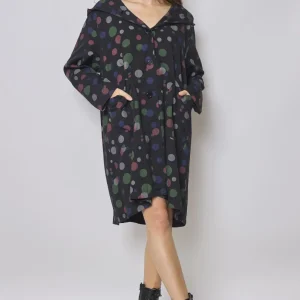 Manteau léger noir à motifs ronds