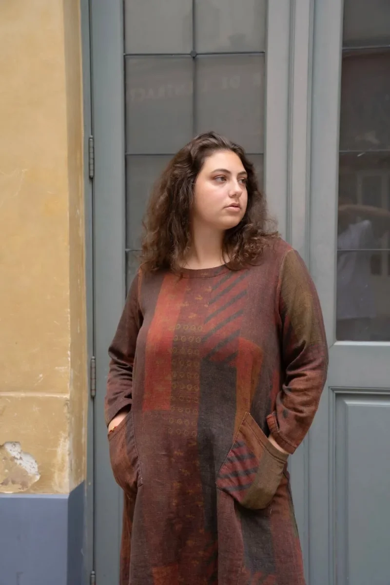 Robe marron rouge hiver
