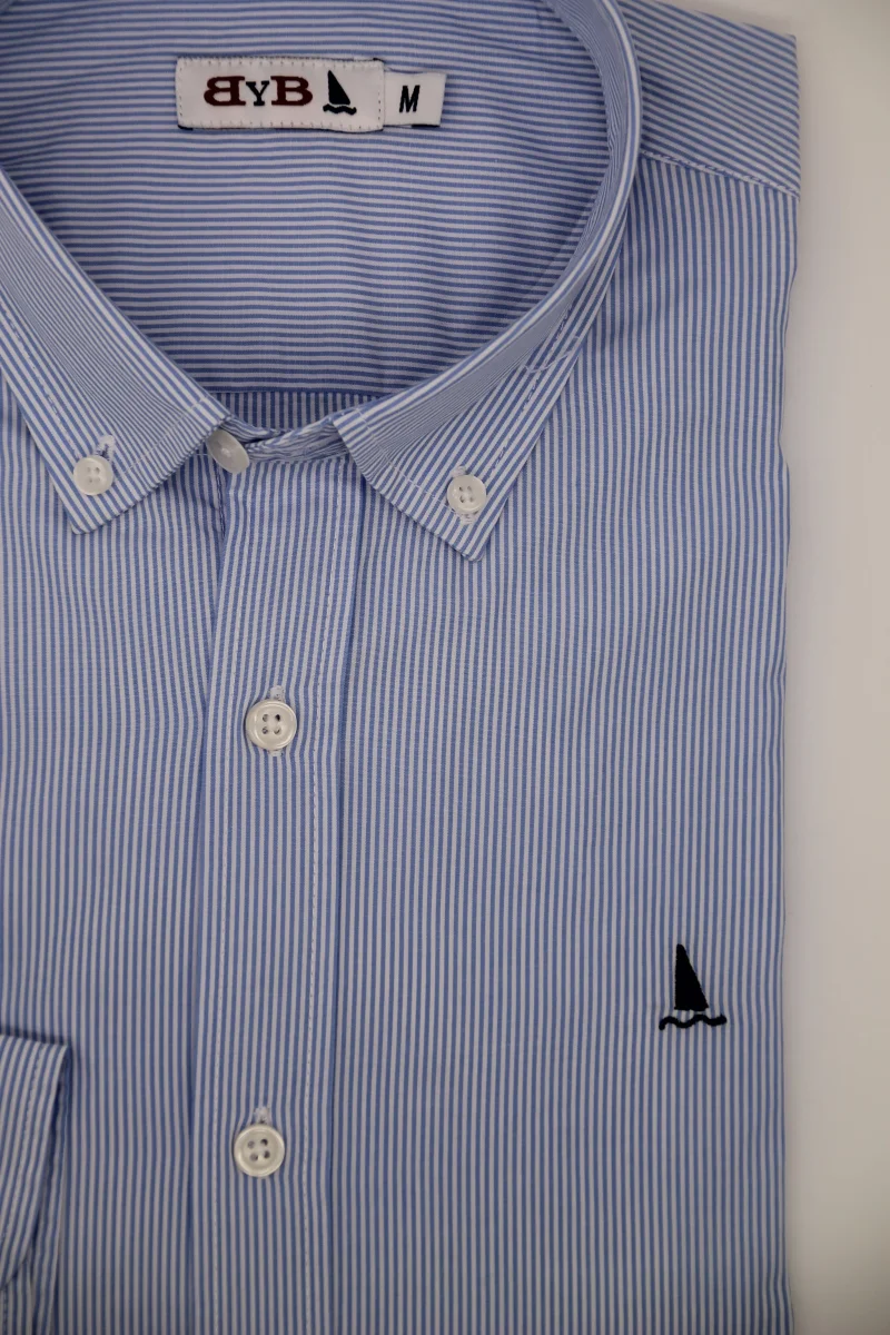 CAMISA RAYAS FINAS AZUL Y BLANCA / BOTONES EN EL CUELLO - Imagen 4