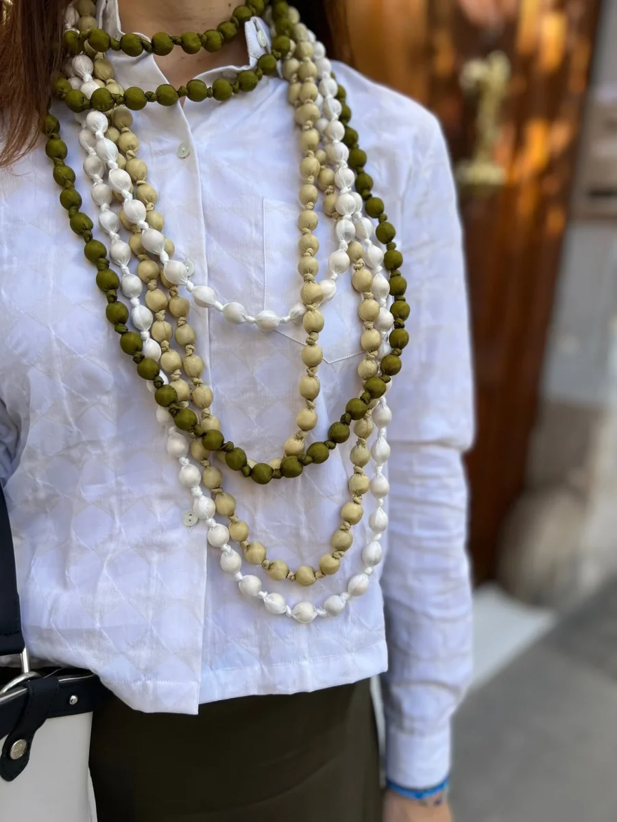 Collar Il Baco Da Seta Bolas Seda Blanco 18.1 - Imagen 5