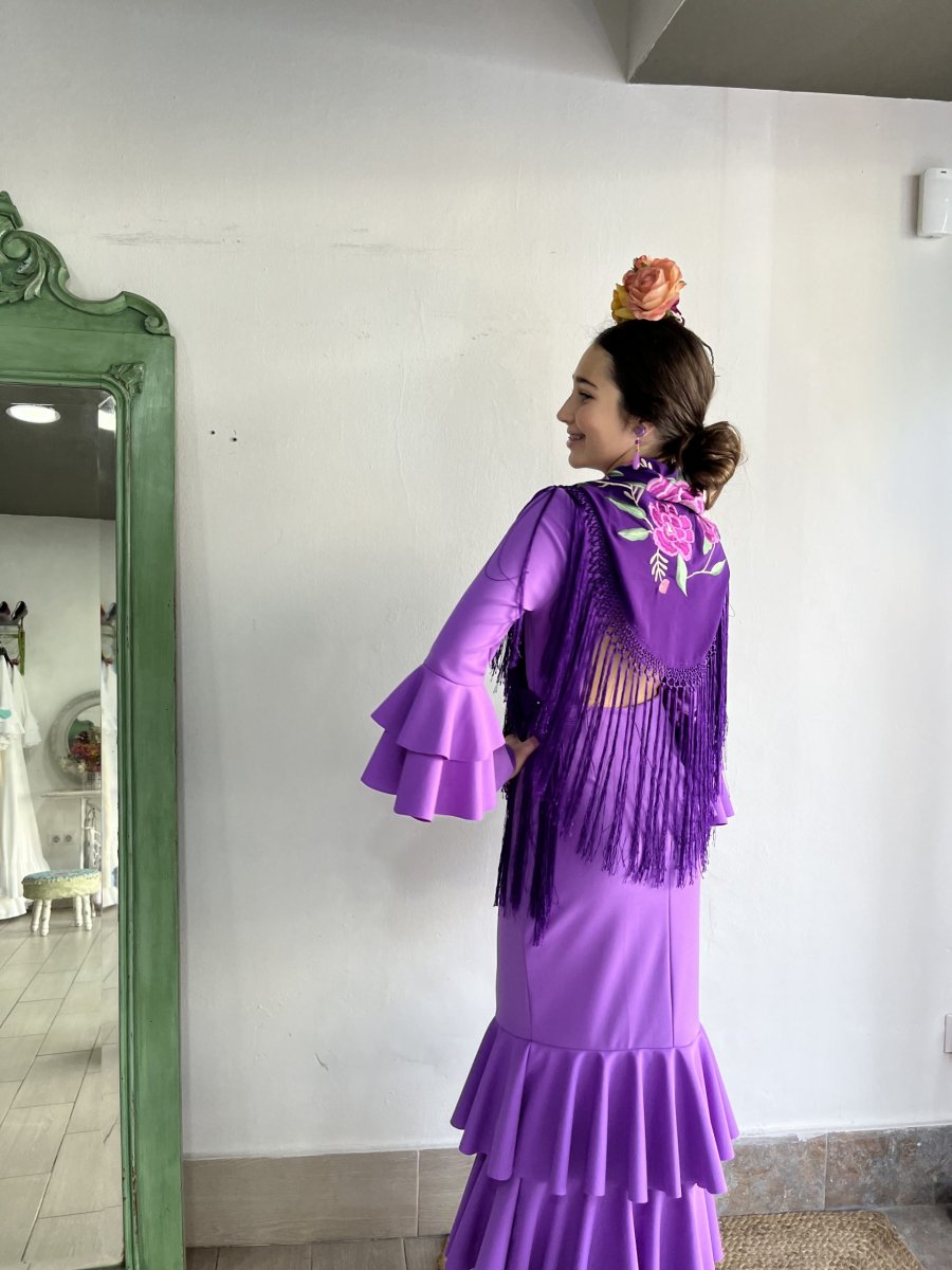 Modelo Ajoli Lila – Outlet Traje de Flamenca - Imagen 5
