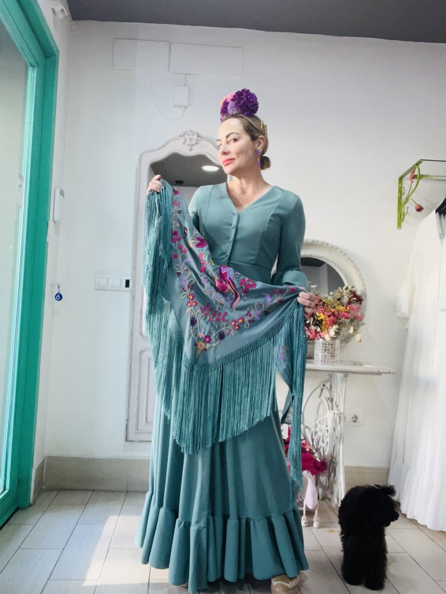 Modelo Amazona Verde Jaboneta – Outlet Traje de Flamenca - Imagen 5