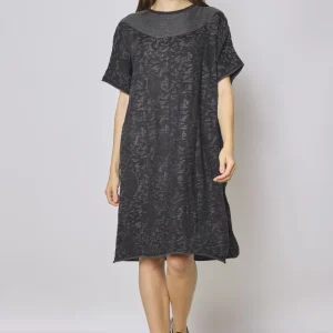 Robe mi longue aux impressions de soleil