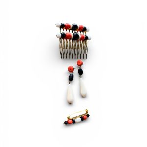 Conjunto Flamenco Alegría: Coral, Negro y Hueso. Peina, Pendientes y Broche para la Feria de Abril