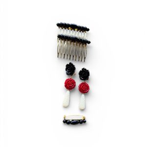 Conjunto Flamenco Jacinta: Peina negra, pendientes coral y broche azabache