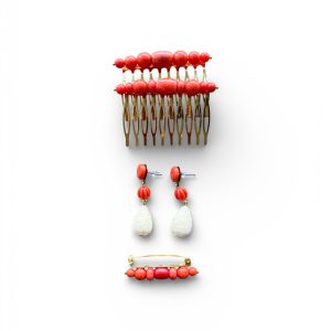 Conjunto Flamenco de Pecina, Pendientes y Broche Coralina y Hueso