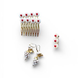 Conjunto Flamenco Uvas Hueso y Coral: Peina, Pendientes y Broche