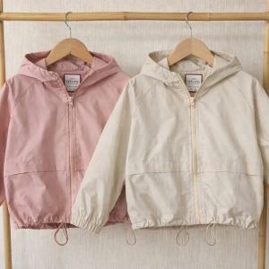 Cortavientos infantil con capucha en rosa y beige