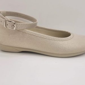 Mercedita niña beige con pulsera