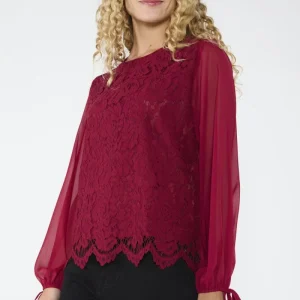 Blusa Romántica Guadalupe Burdeo