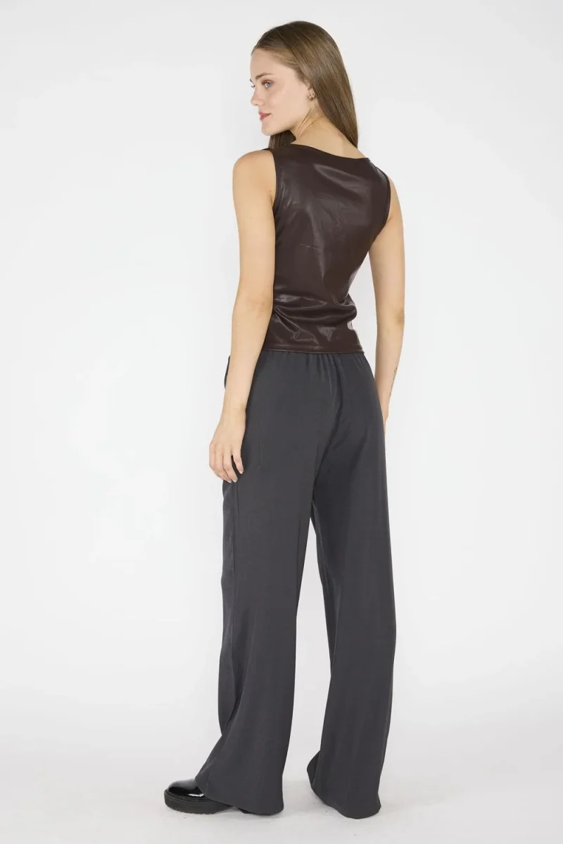 Top Cuerina Ana Chocolate - Imagen 4