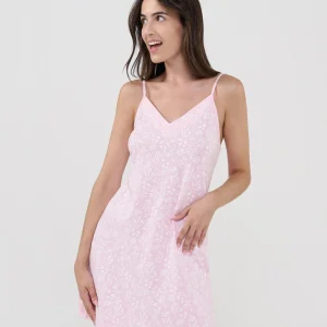 Camisón corto de tirantes rosa florecitas