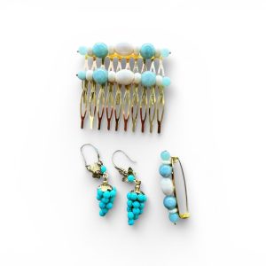 Conjunto de Flamenca «Mar» Turquesa y Blanco Nácar: Peinas, Pendientes Racimo y Broche