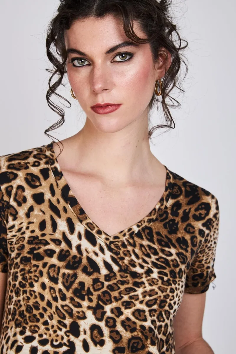 Polera Animal Julieta Café Woman by Eclipse - Imagen 4
