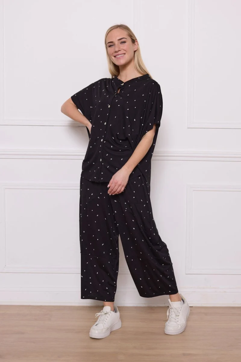 Blouse noire manches courtes à motifs - Imagen 2
