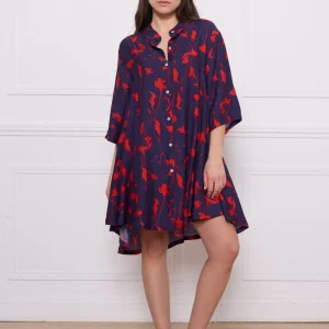 Chemise bleue et rouge