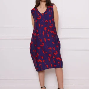 Robe sans manches bleue et rouge