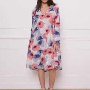 Chemise blanche bleue motifs