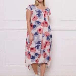 Robe blanche bleue motifs