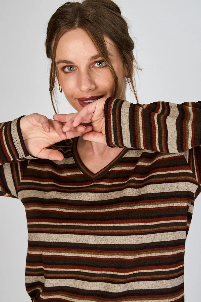 Polera Ana Luisa Café Woman by Eclipse - Imagen 4