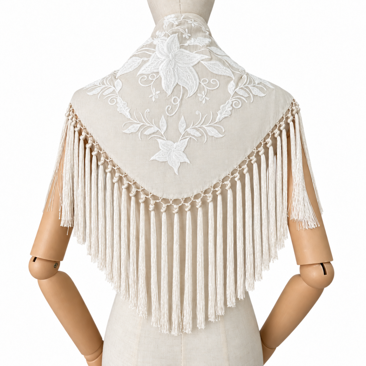 Mantoncillo Flamenco Mini Crudo – Bordado a Tono - Imagen 4