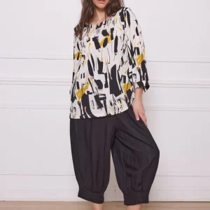 Blouse blanche motifs noir jaune
