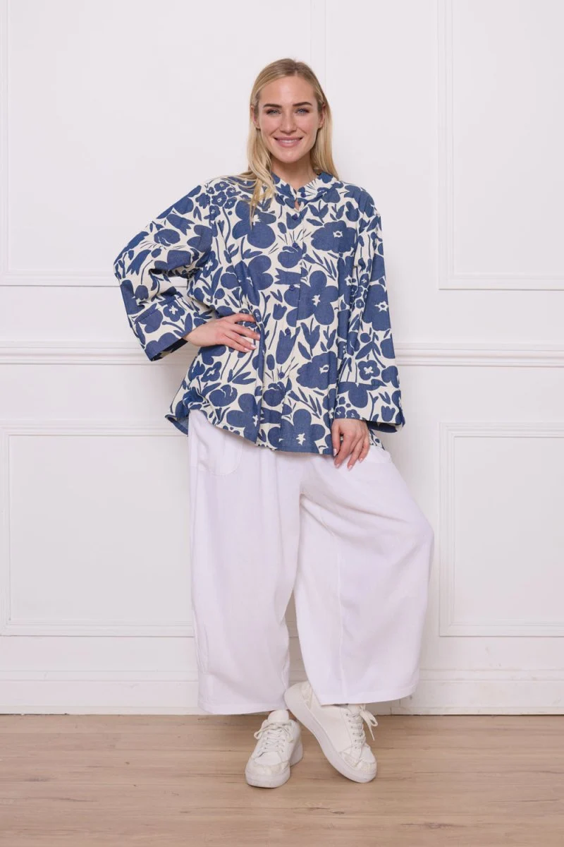 Blouse fleurie coton bleu et blanc - Imagen 2